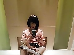 Shemale Ting-Xuan Masturbation orgasm in front of the mirror